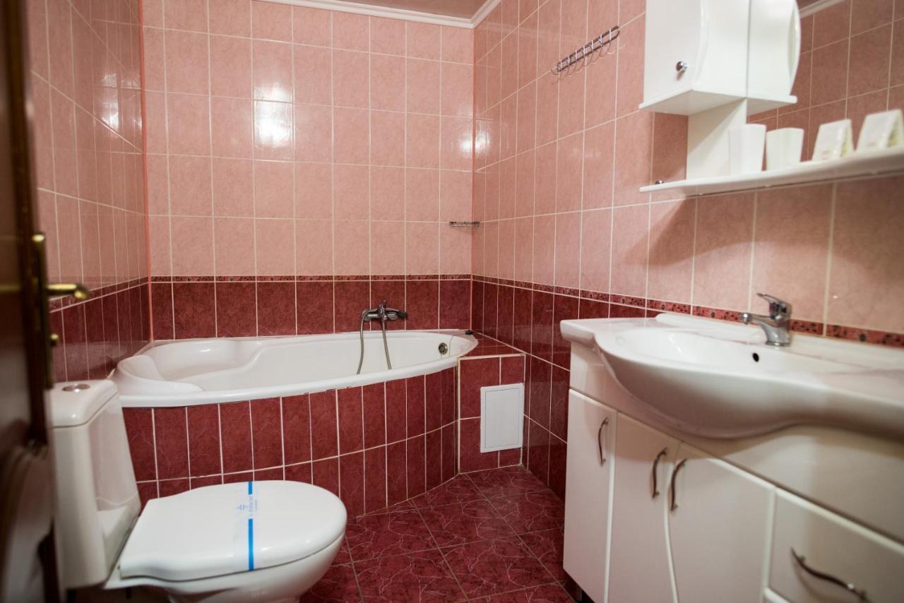 Zelenyy Bir Hotell Skhidnytsia Exteriör bild